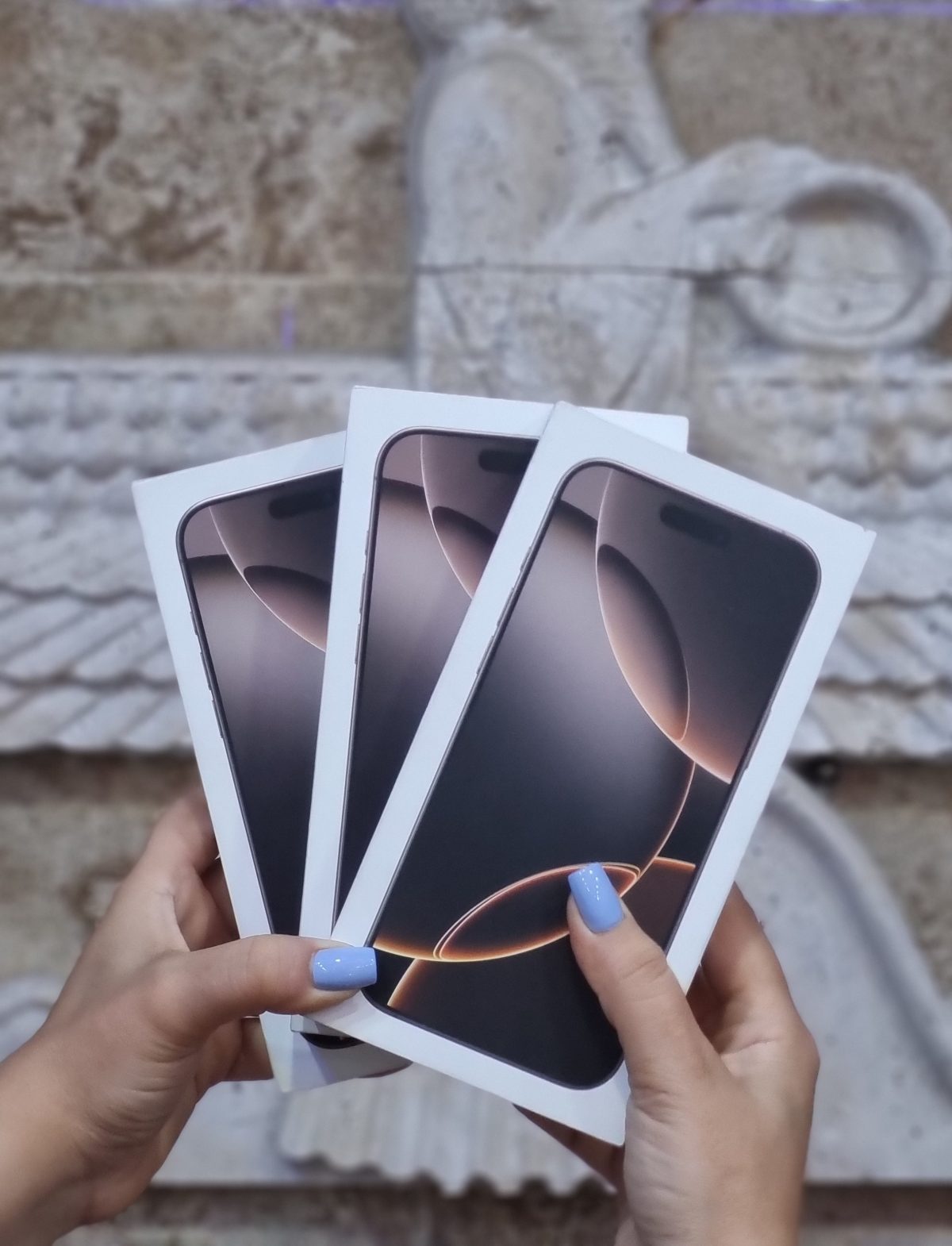 گوشی موبایل اپل iPhone 16 ProMax رنگ بژ (Desert Titanium)  256 گیگ zaa بدون ریجستری - Image 2